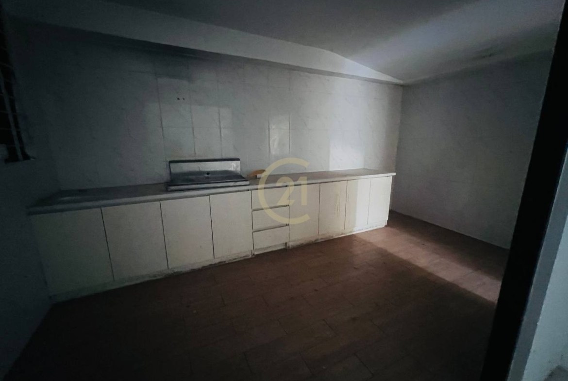 Spacious House for Rent Prime Locaion BKK1