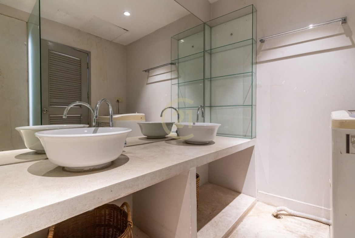 Renovated 3 Bedroom For Rent at Riverside
