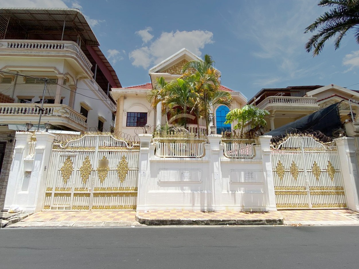Nice Villa For Rent at Toul TomPoung