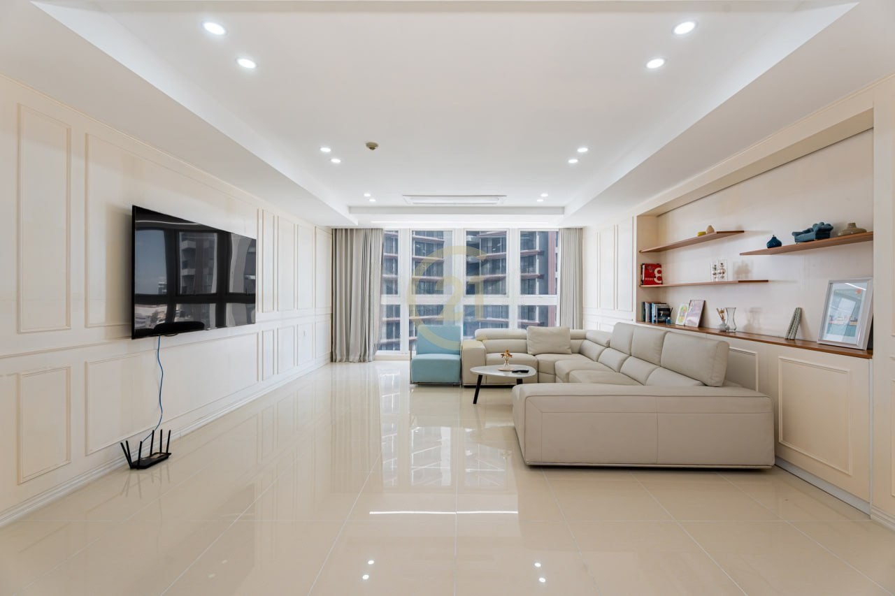Spacious Condo 4 Bedroom For Rent at Toul Kork