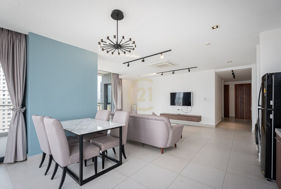 FOR RENT | Specious 3 Bedroom Serviced Apartment – BKK1