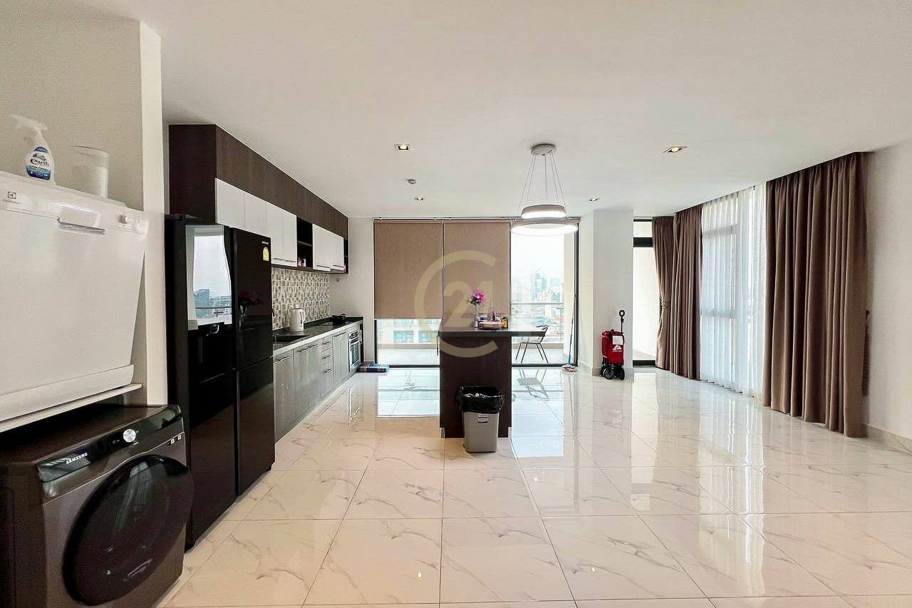 Specious 4 Bedroom Apartment For Rent At BKK1