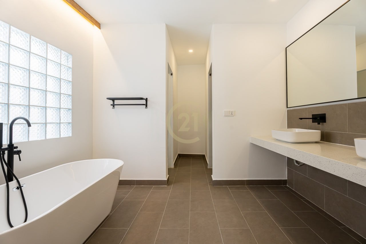 FOR RENT | Private Villa with Swimming Pool – Daun Penh