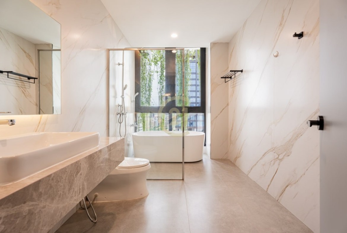 Luxury Duplex Penthouse 4 Bedroom For Rent At BKK1