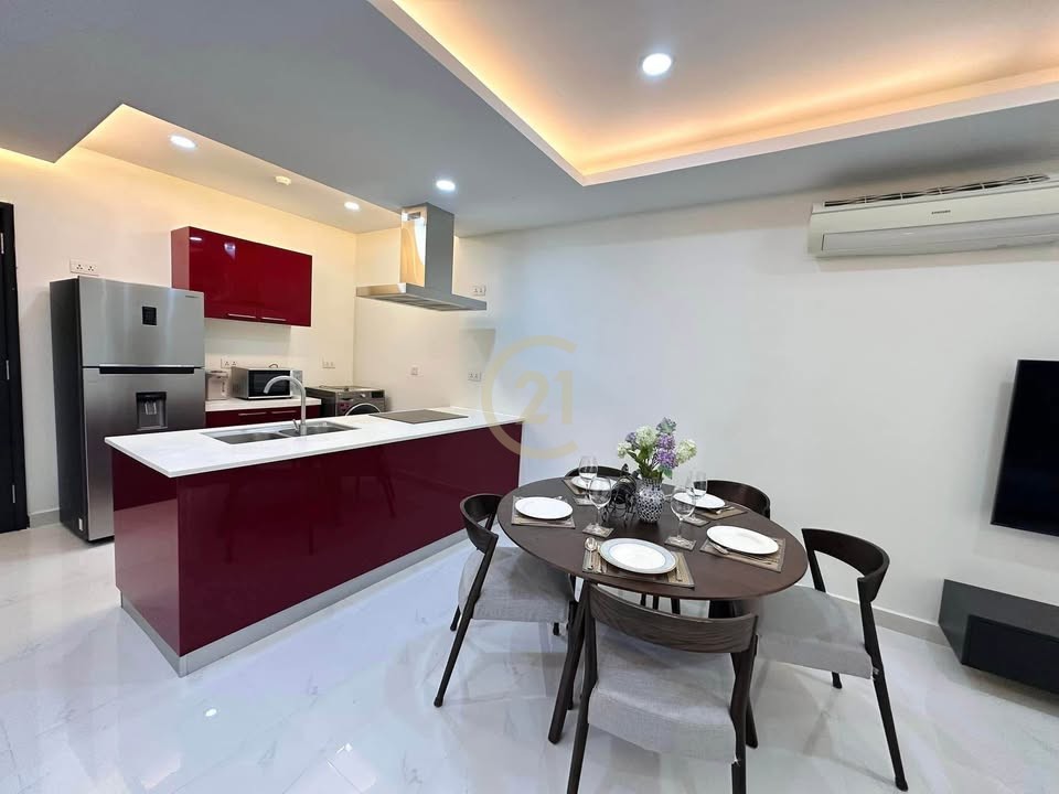 SPECIOUS THREE BEDROOM FOR RENT-BKK1