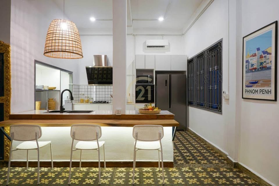 DUPLEX TOWN HOUSE FOR RENT-DAUN PENH