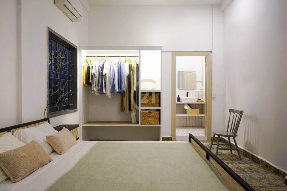 DUPLEX TOWN HOUSE FOR RENT-DAUN PENH
