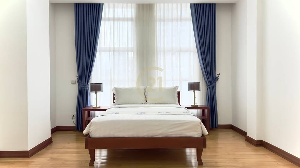 PREMIUM THREE BEDROOM FOR RENT-BKK1