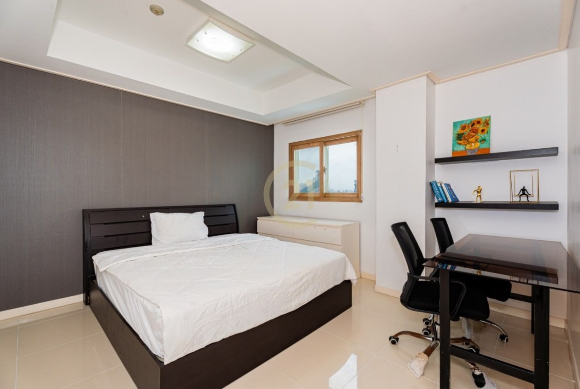 Spacious Condo 4 Bedroom For Rent at Toul Kork