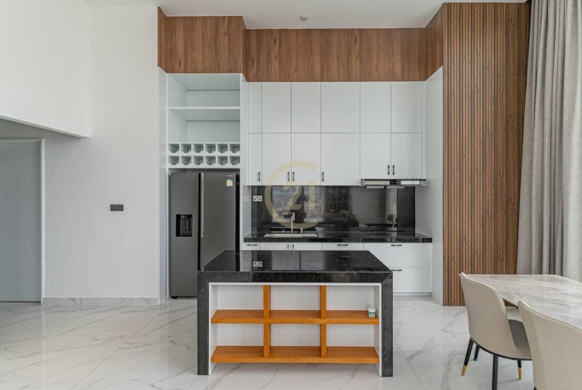 Luxurious Penthouse for Rent | 3BR | 38th Floor | Gym & Pool | BKK1