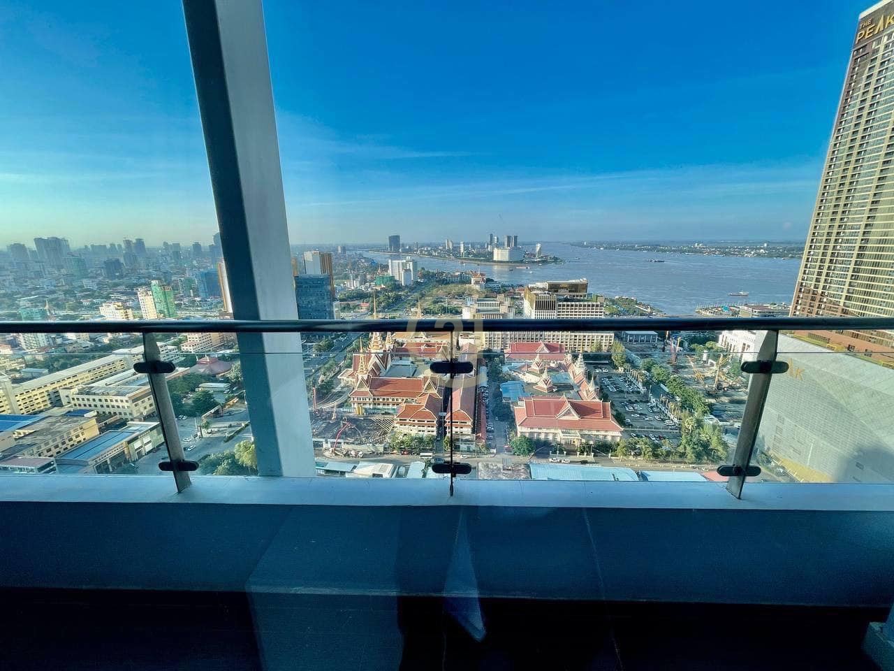 Spacious 2BR Condo for Rent at The Bridge | High Floor | River View