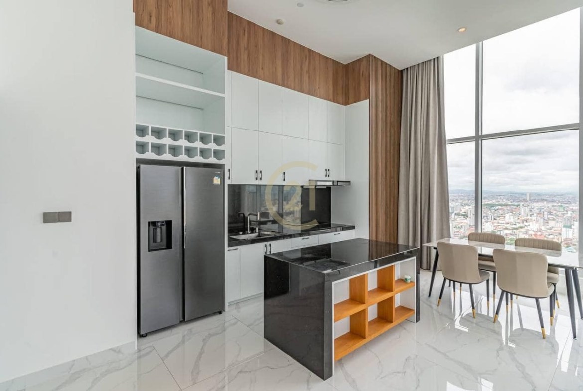Luxurious Penthouse for Rent | 3BR | 38th Floor | Gym & Pool | BKK1