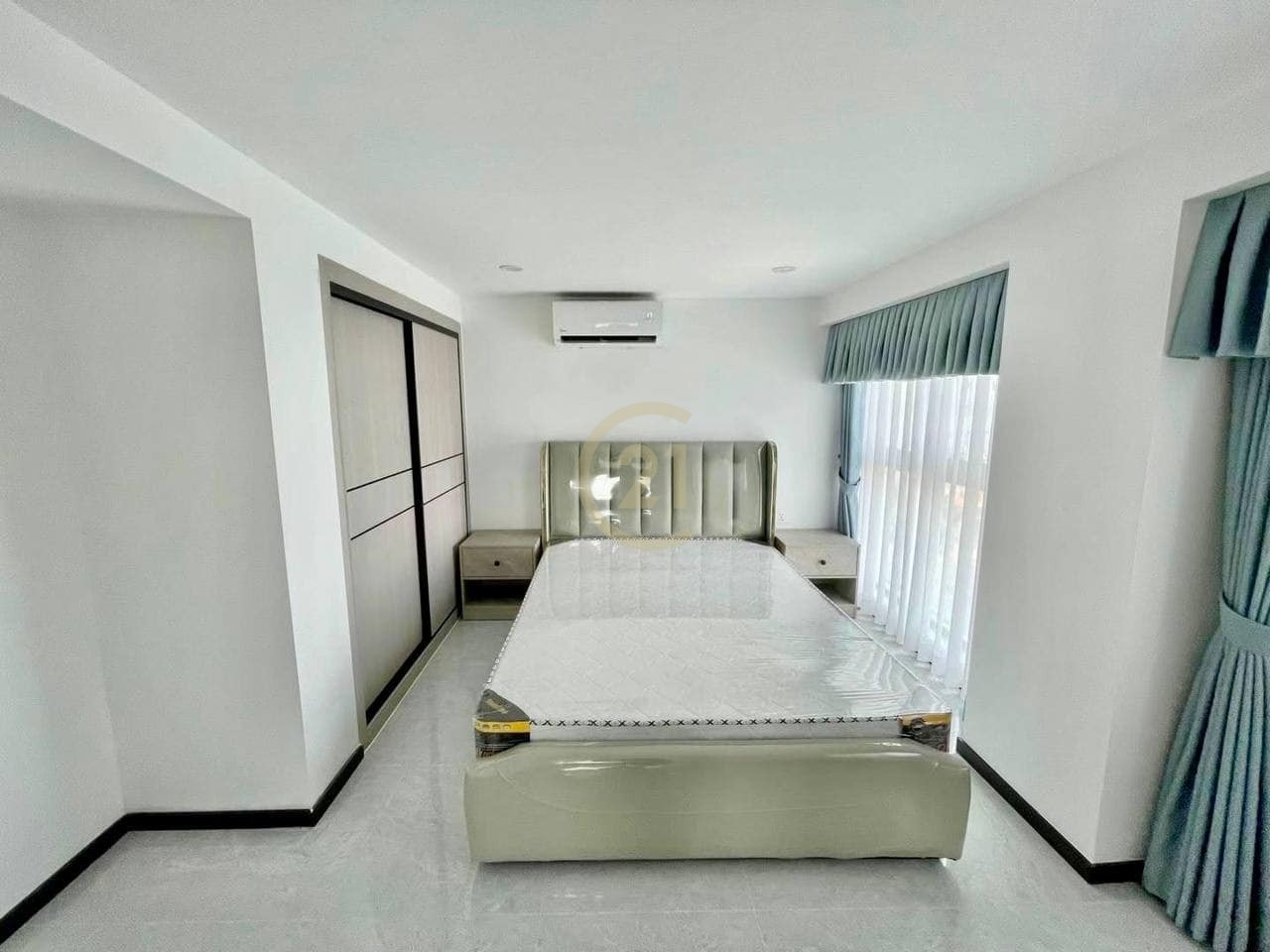 Modern Duplex 2BR Condo for Rent in Tonle Bassac | Near NAGA & AEON1 | Gym & Pool