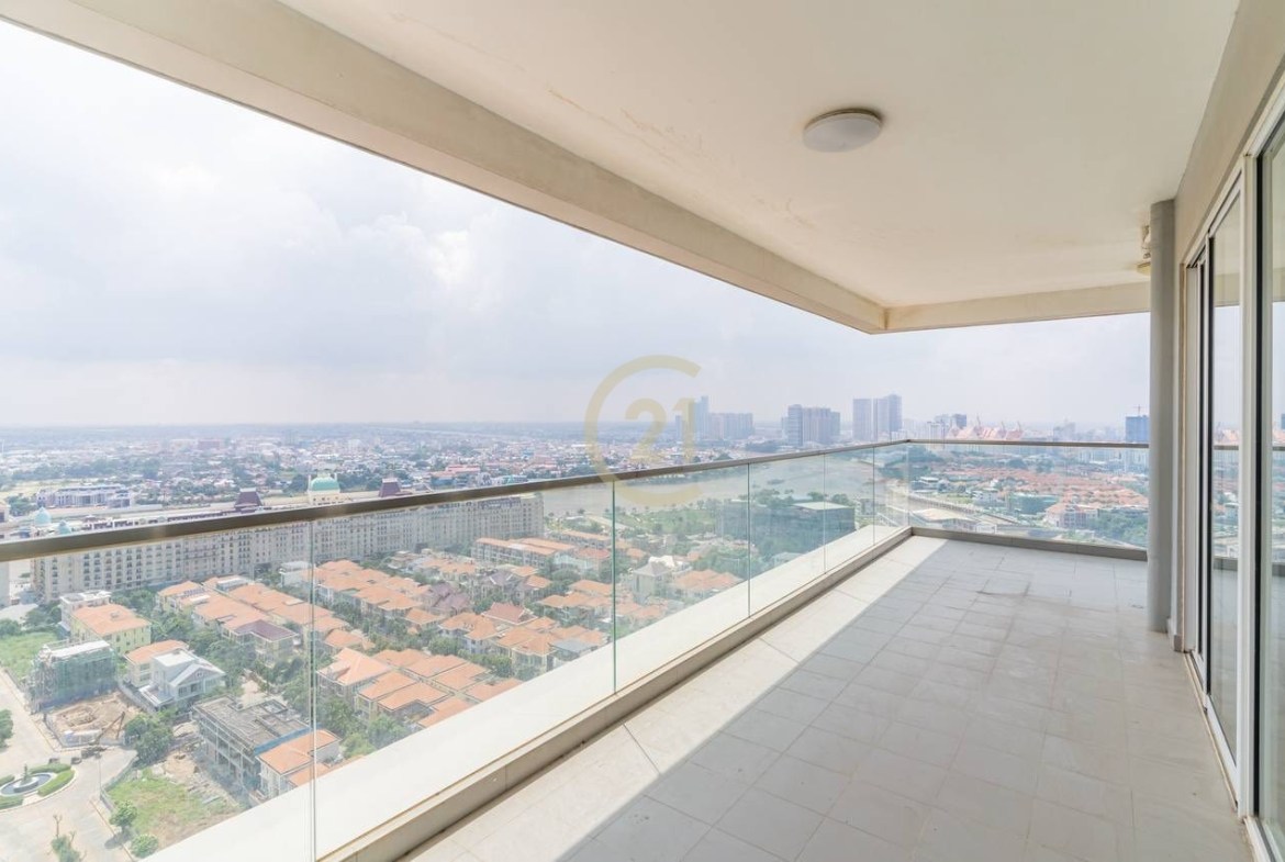 Luxury High-Floor 3BR Condo for Rent in CASA Meridian | Diamond Island | Near Aeon