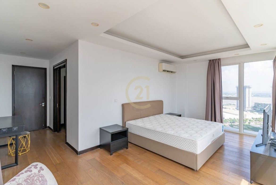 Luxury High-Floor 3BR Condo for Rent in CASA Meridian | Diamond Island | Near Aeon