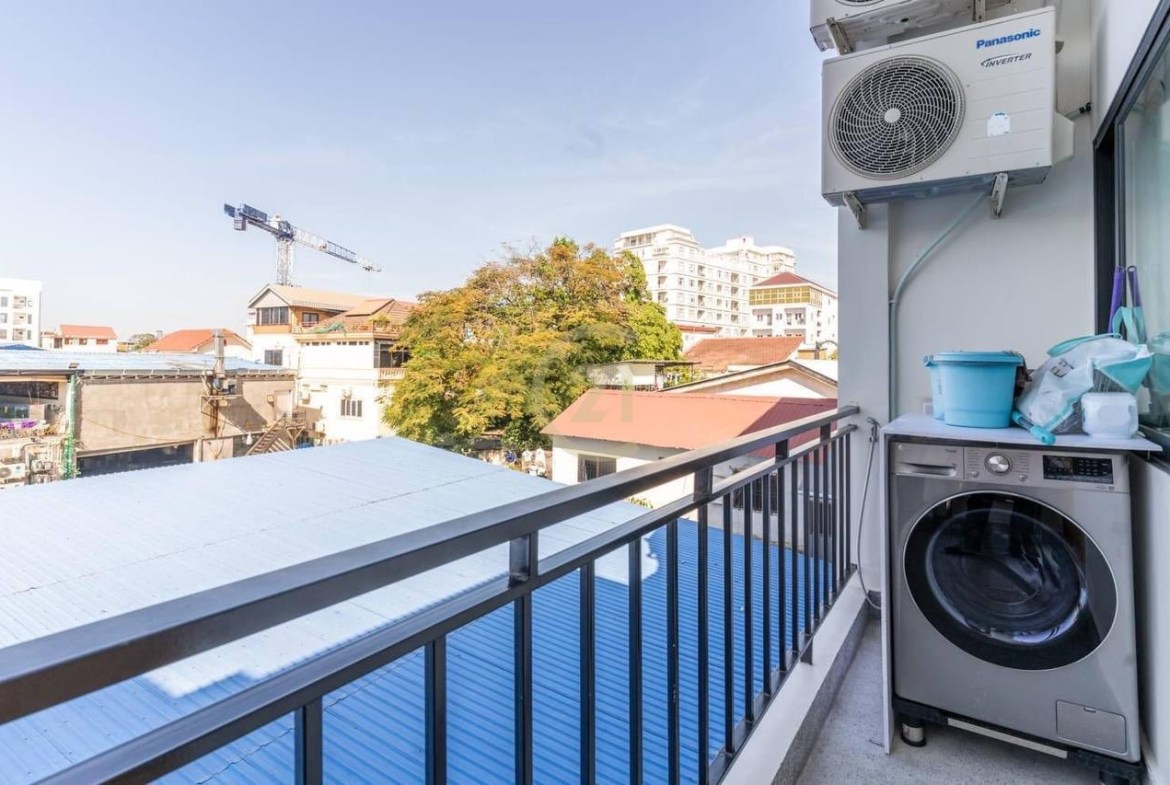 Renovated 1 Bedroom Apartment for Rent in Tonle Bassac | $600