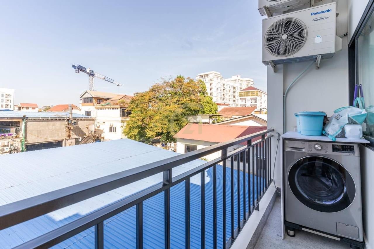 515627893_4538364903057687_3962454546534359427_n Renovated 1 Bedroom Apartment for Rent in Tonle Bassac | $600