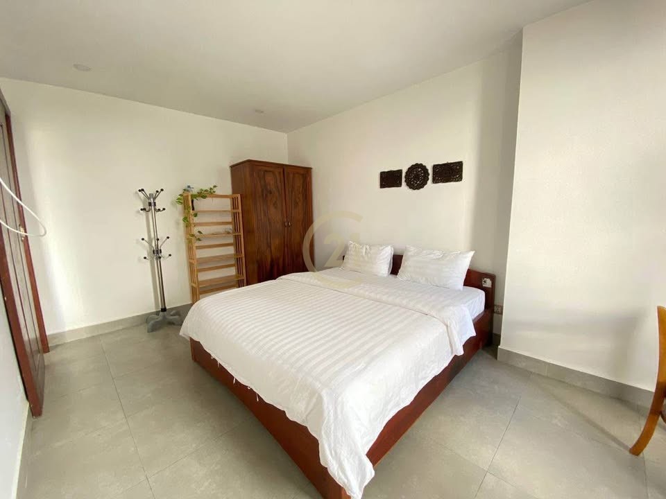 Independent Monument | 1-Bedroom Serviced Apartment For Rent