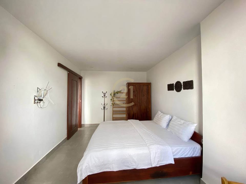 Independent Monument | 1-Bedroom Serviced Apartment For Rent