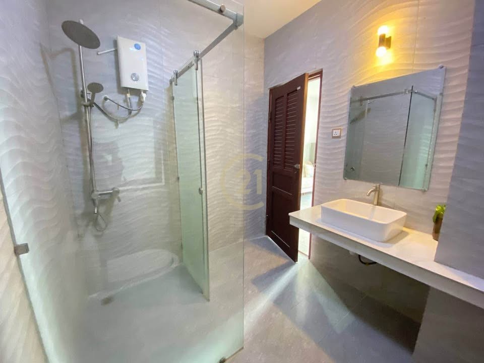 Independent Monument | 1-Bedroom Serviced Apartment For Rent