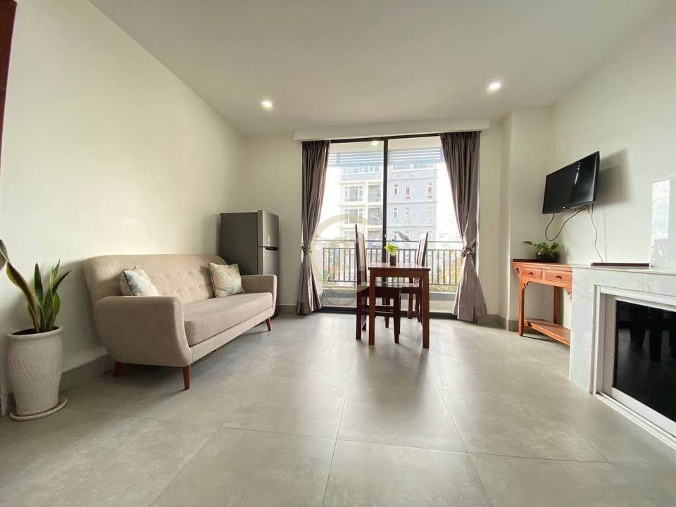 Independent Monument | 1-Bedroom Serviced Apartment For Rent