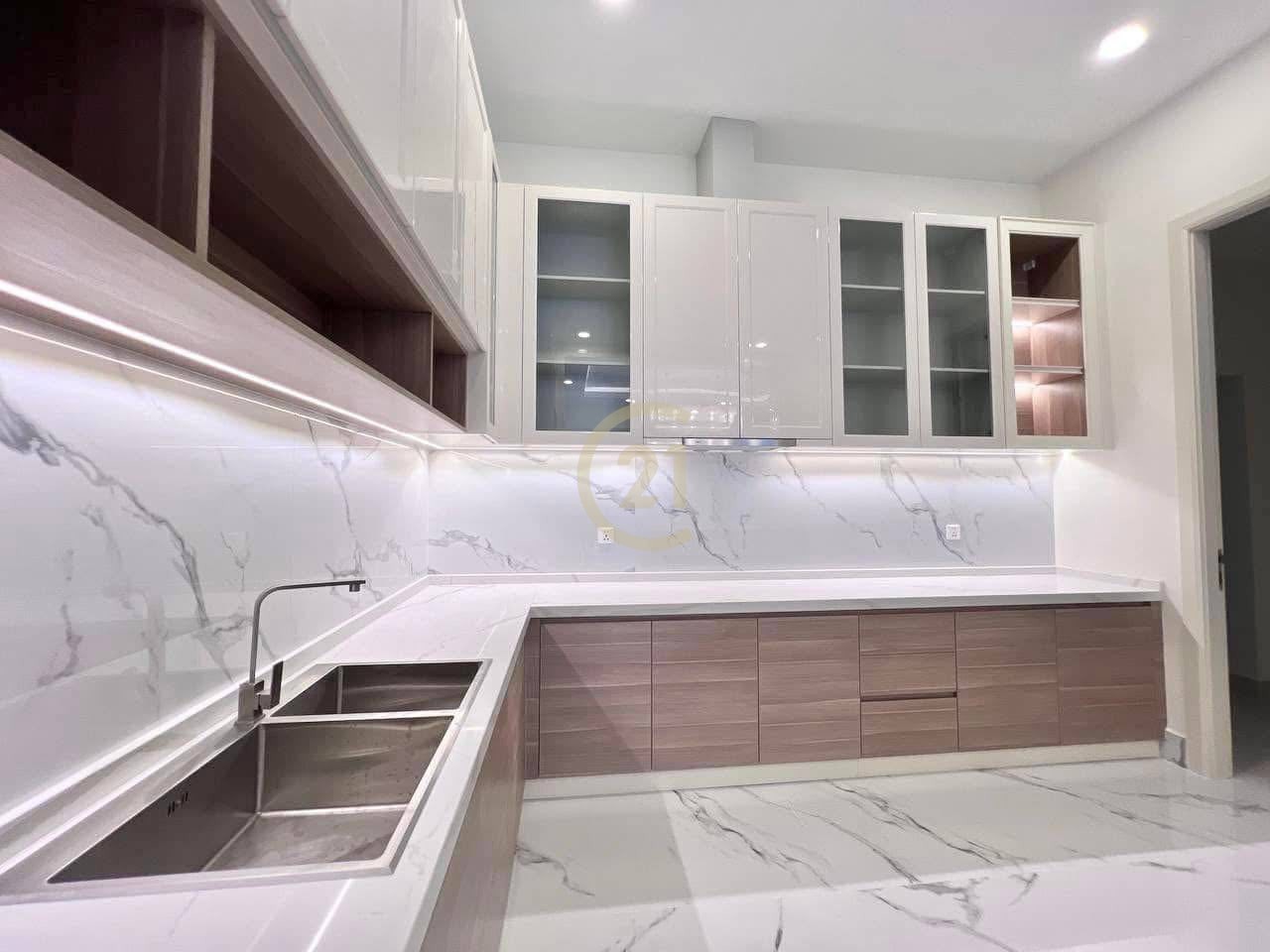 Luxury Queen Villa for Rent | 7BR 9Bath | Boeung Snor | $15,000/month