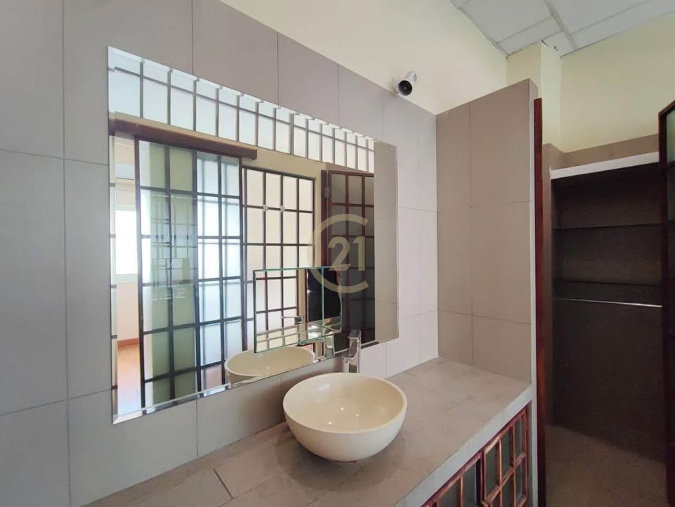 RENOVATED ONE BEDROOM FOR RENT-DAUN PENH