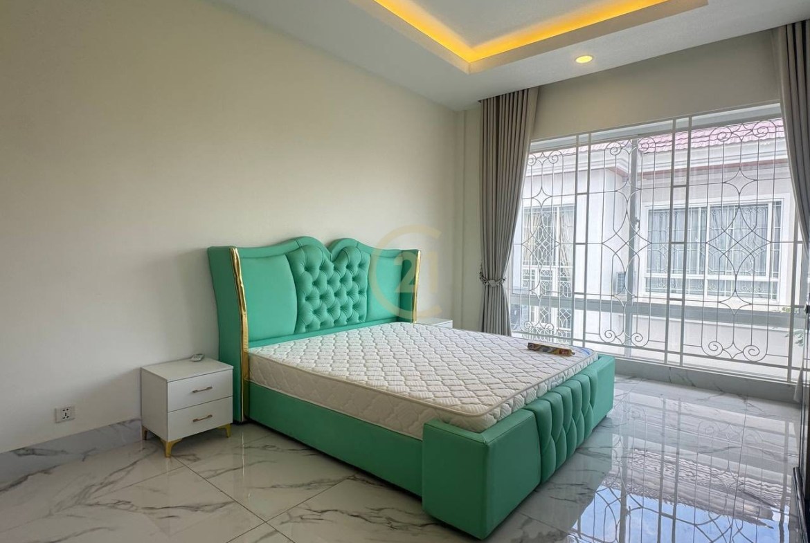 Luxury Queen Villa for Rent | 7BR 9Bath | Boeung Snor | $15,000/month