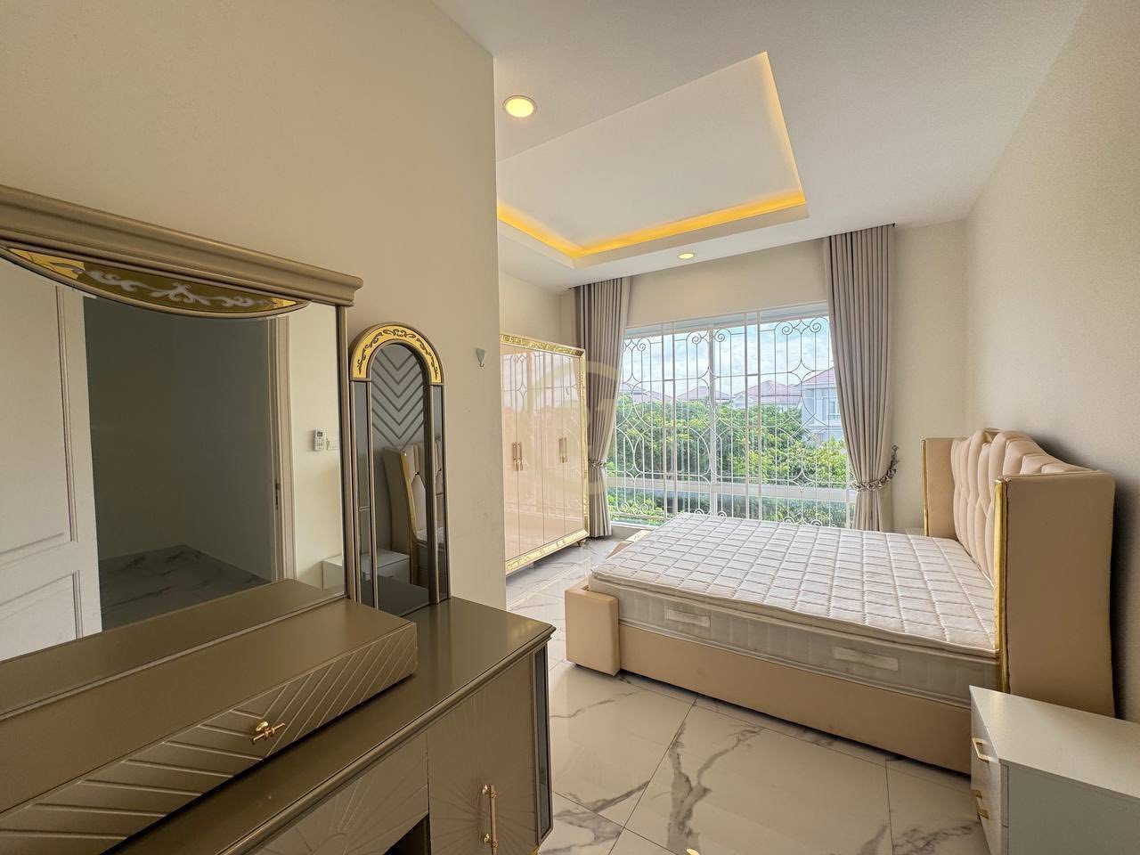 Luxury Queen Villa for Rent | 7BR 9Bath | Boeung Snor | $15,000/month