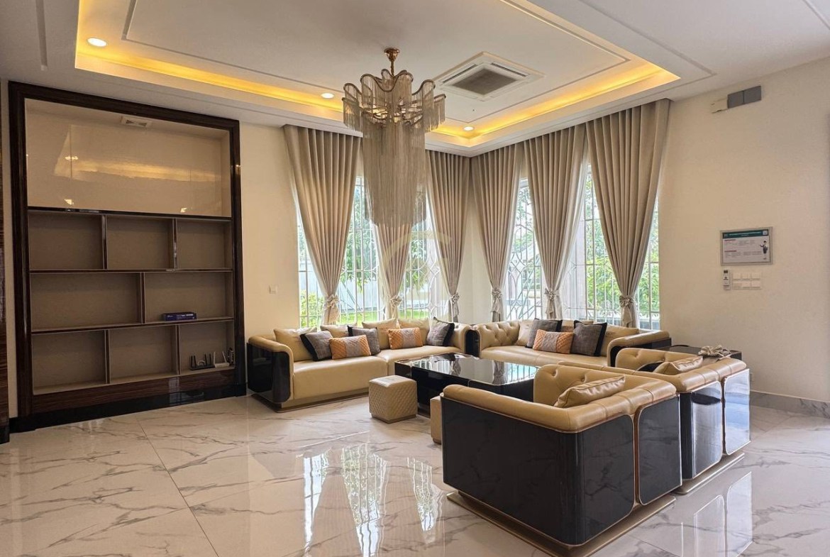 Luxury Queen Villa for Rent | 7BR 9Bath | Boeung Snor | $15,000/month
