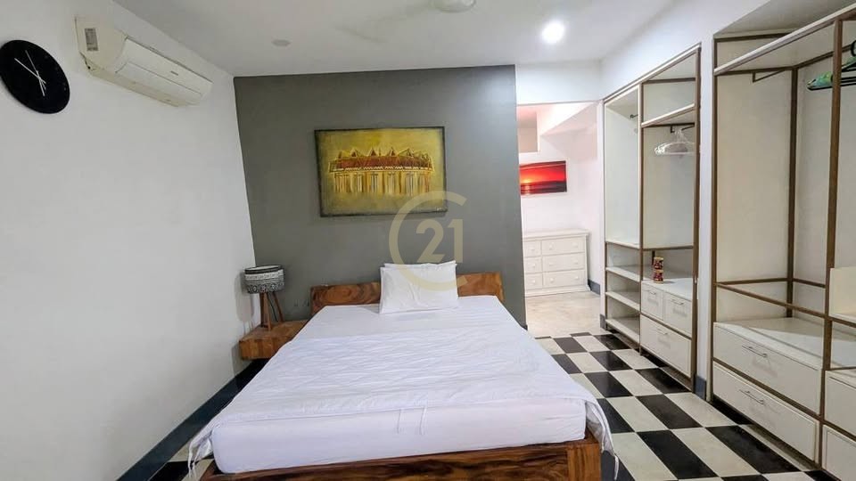 RENOVATED THREE BEDROOM FOR RENT-7 MAKARA