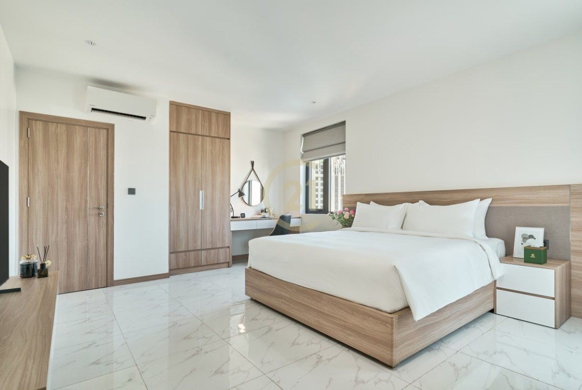 Elegant 3-Bedroom Condo for Rent in Prime BKK1 Location – Fully Furnished & Spacious