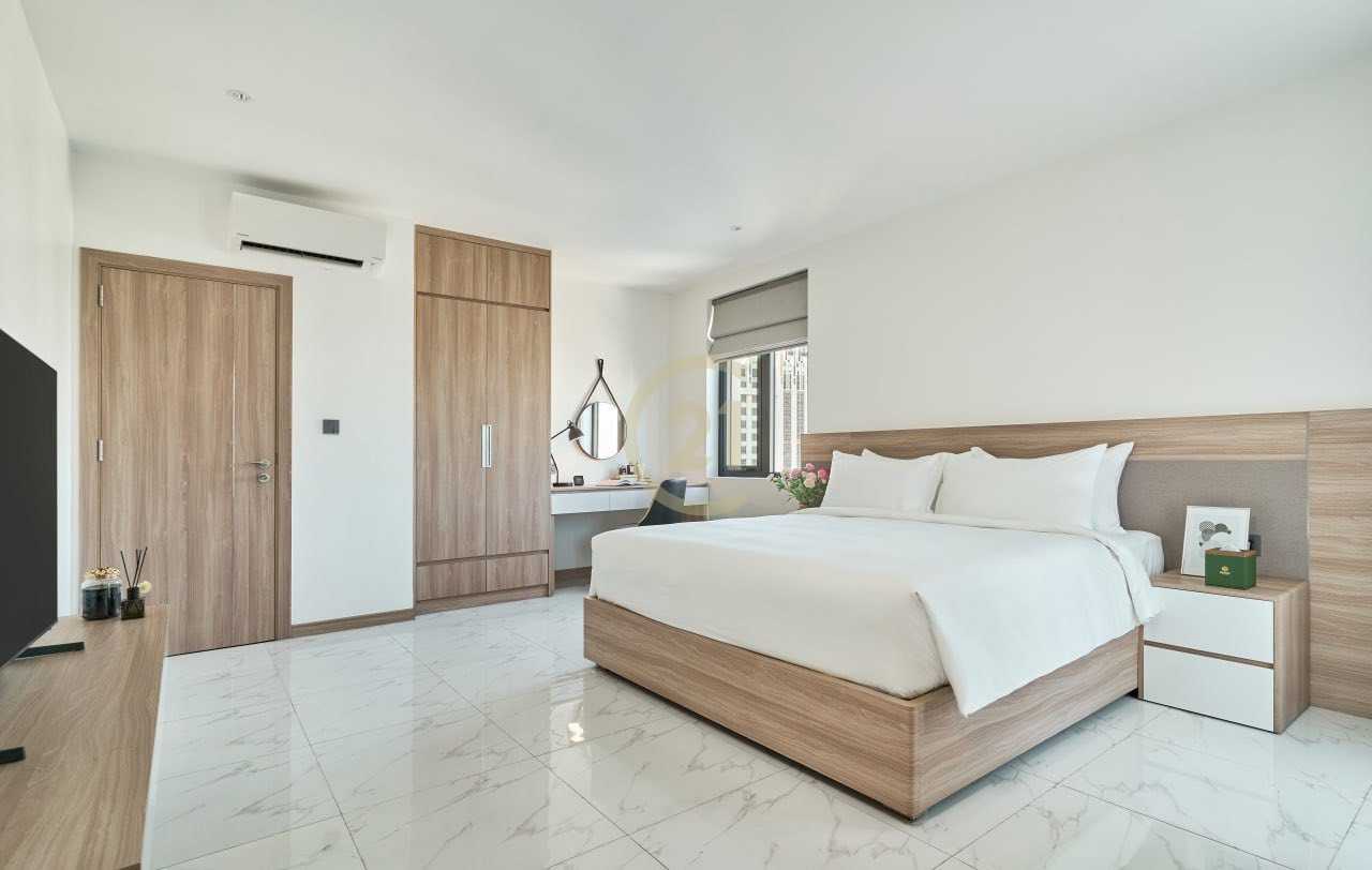 Elegant 3-Bedroom Condo for Rent in Prime BKK1 Location – Fully Furnished & Spacious