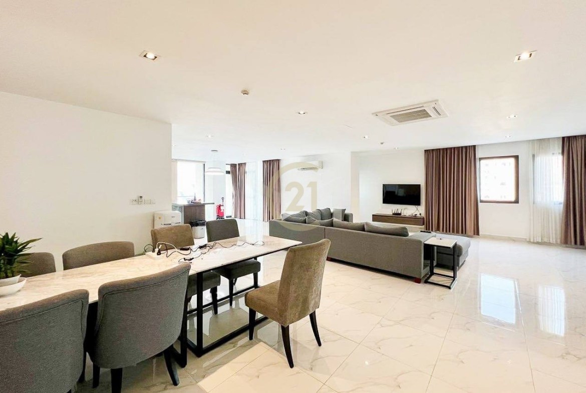 Specious 4 Bedroom Apartment For Rent At BKK1