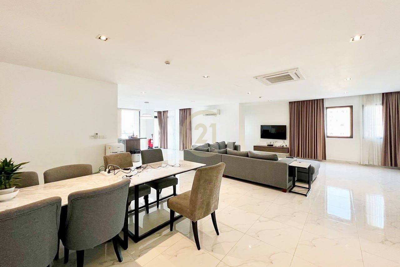 Specious 4 Bedroom Apartment For Rent At BKK1