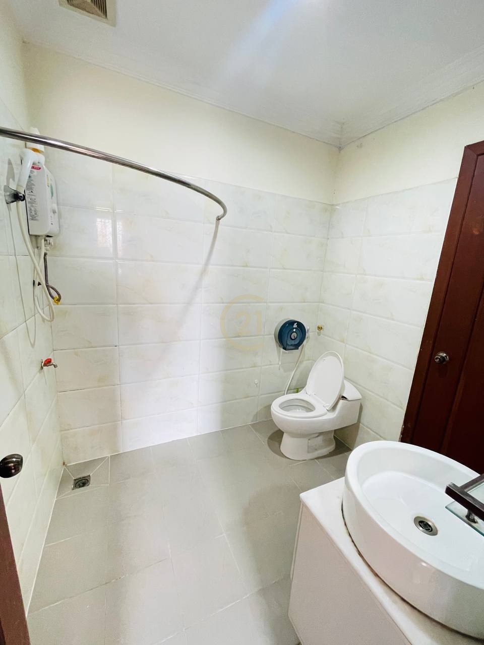 Spacious 1-Bedroom for Rent | Near Russian Market