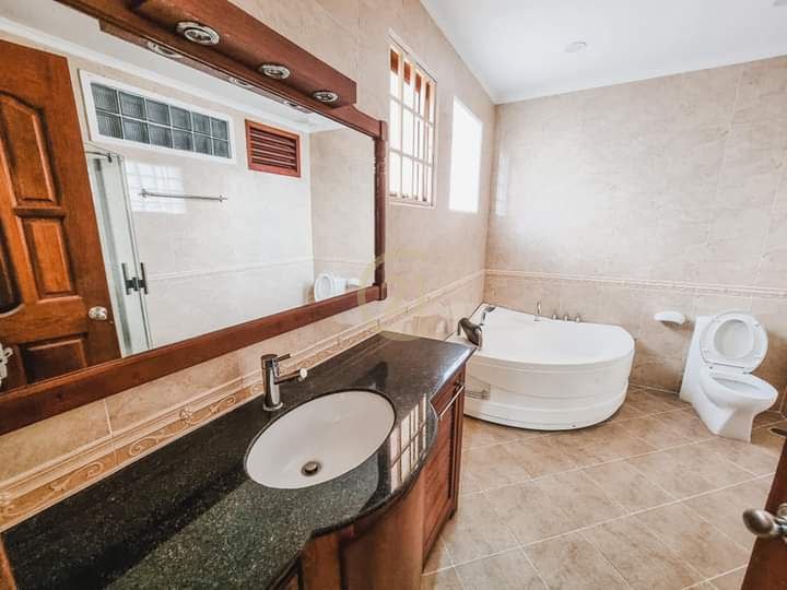 Modern 2-Bedroom for Rent | BKK1