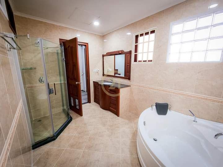 Spacious 3-Bedroom for Rent | BKK1