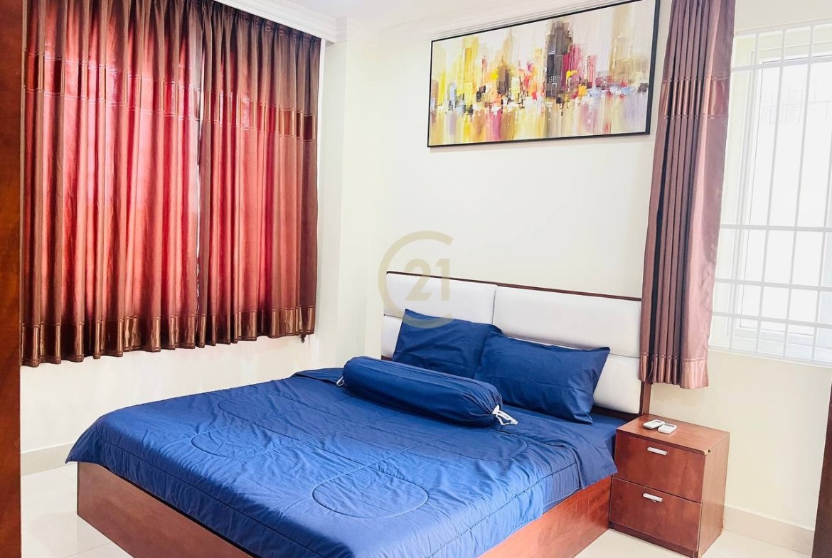 Spacious 1-Bedroom for Rent | Russian Market