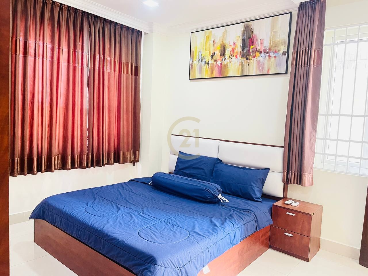 Spacious 1-Bedroom for Rent | Russian Market