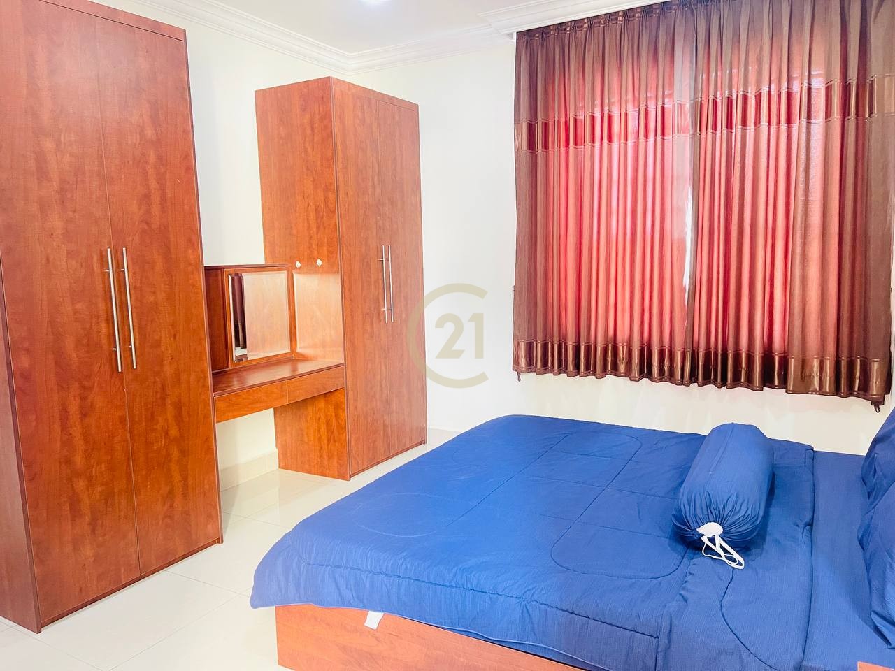 Spacious 1-Bedroom for Rent | Russian Market