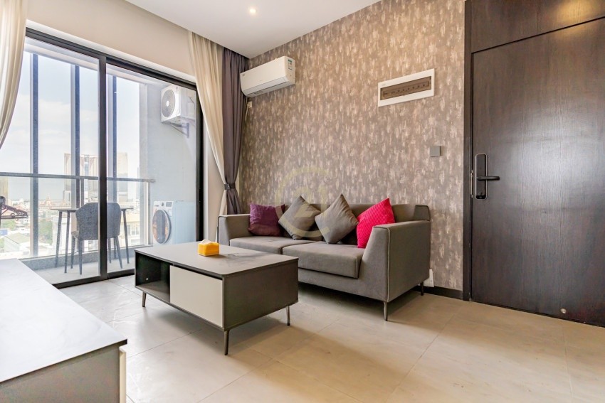 1 Bedroom Serviced Condo For Rent At BKK1