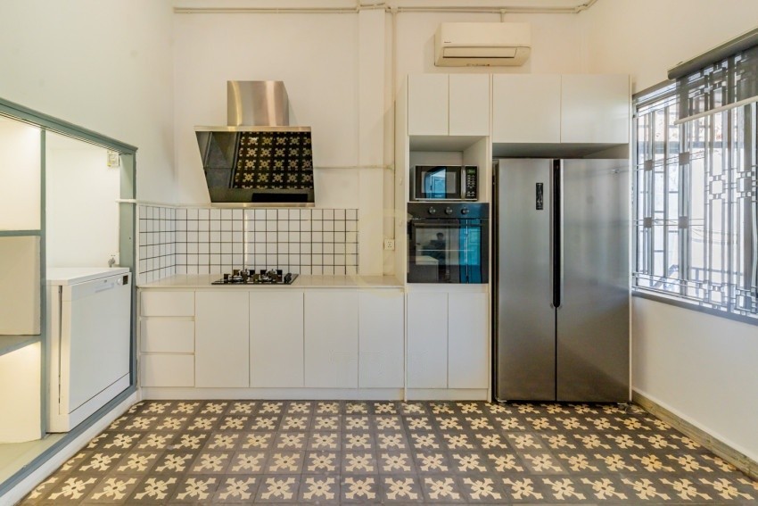 Renovated 5 Bedroom For Rent at Doun Penh