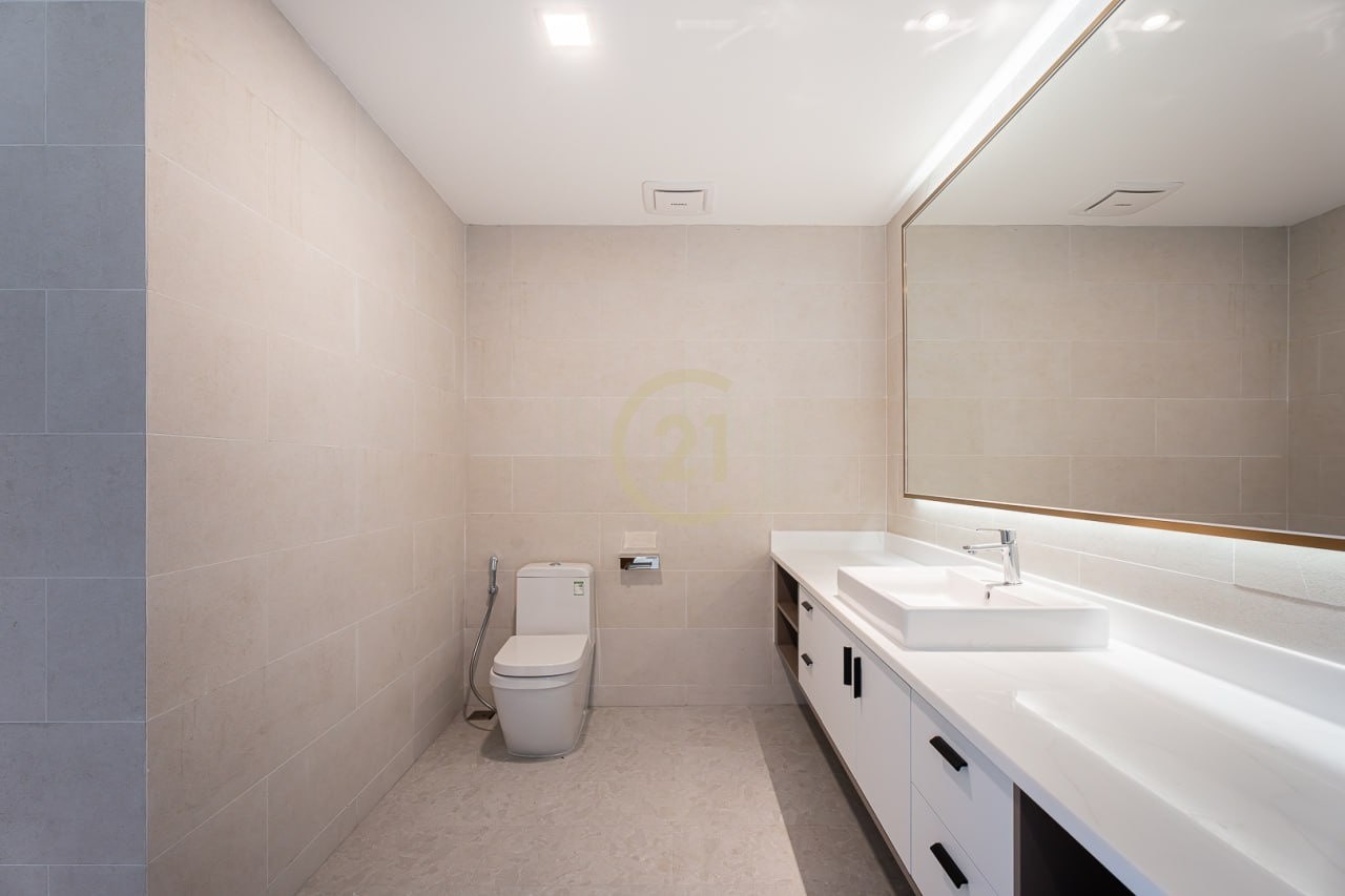 76b8ece2-017d-439d-8eb1-792583a25ca8_photo_8_2025-09-10_09-36-21 LUXURIOUS 2 BEDROOM APARTMENT FOR RENT | BKK1