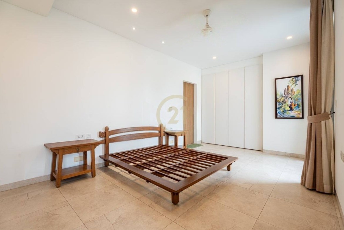 Specious 3 Bedroom For Rent At Tonle Bassac