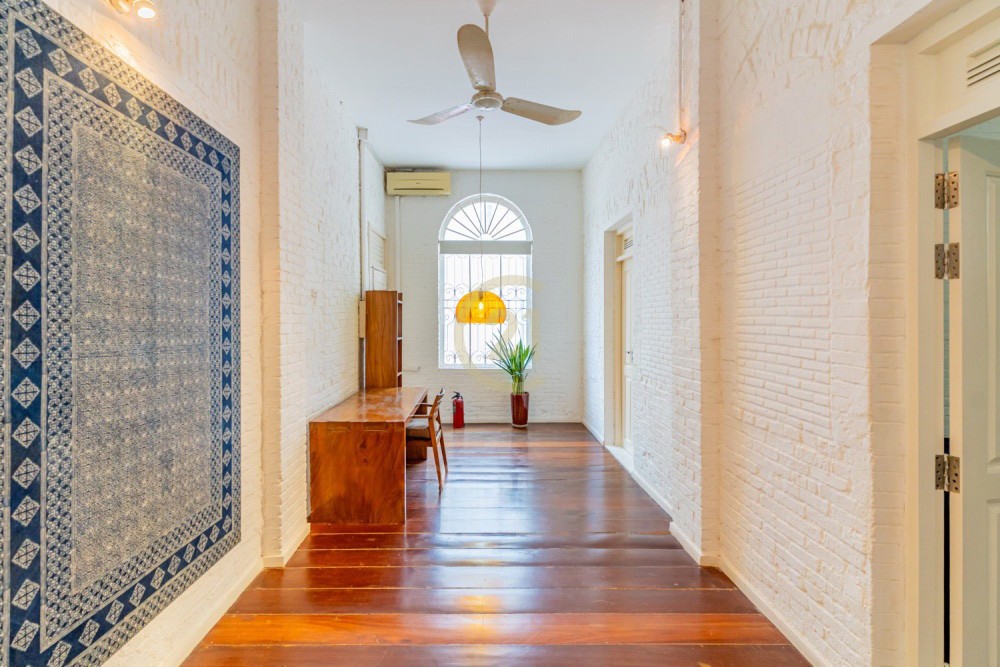 RENOVATED 2 BEDROOM FOR RENT AT DOUN PENH