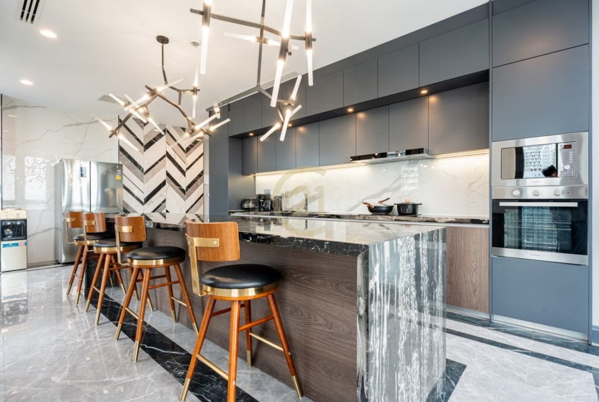 Luxury Duplex Penthouse 4 Bedroom For Rent At BKK1