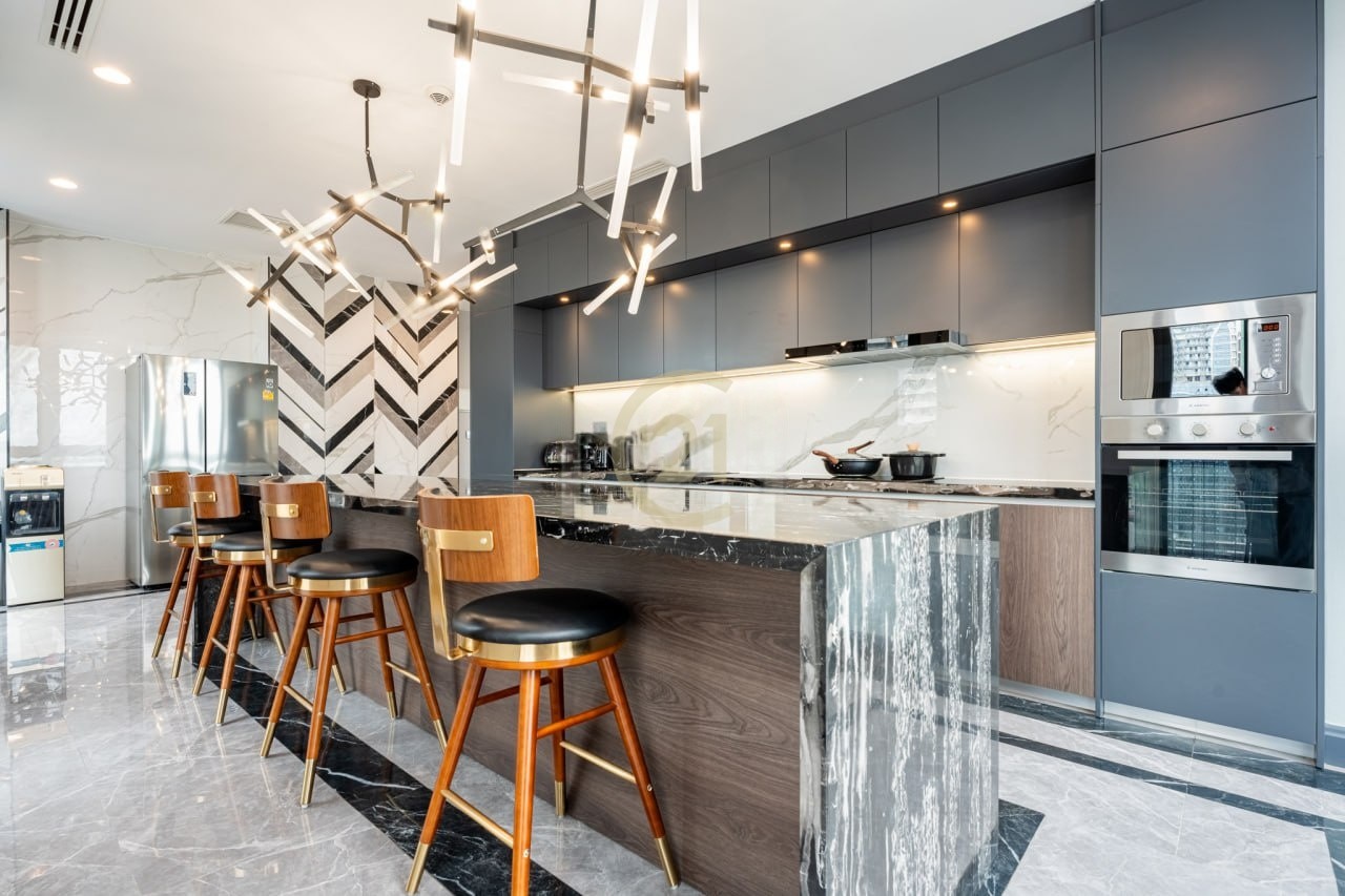 8063f422-6cf0-4c8f-b6d1-3b14946a8808_photo_4_2025-09-29_16-51-52 Luxury Duplex Penthouse 4 Bedroom For Rent At BKK1