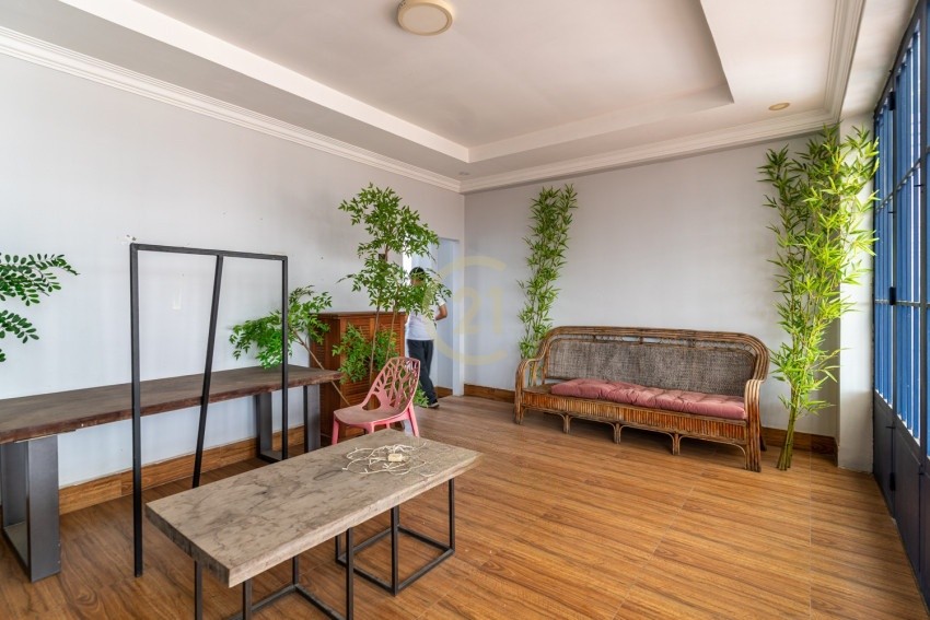 SPECIOUS HOUSE FOR RENT AT TONLE BASSAC