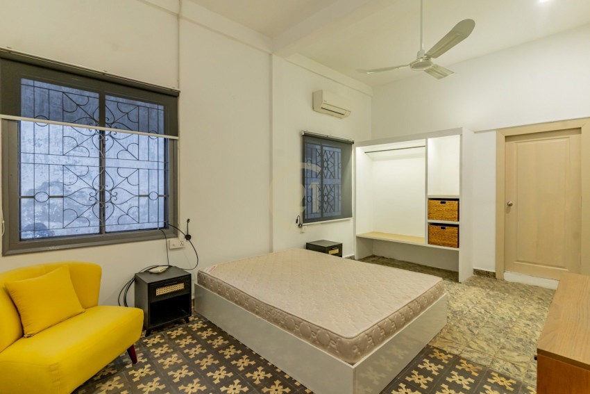 Renovated 5 Bedroom For Rent at Doun Penh